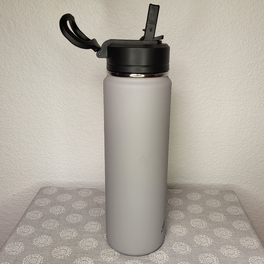 NWOT Hydra Peak 24 oz Stainless Steel Insulated Bottle w Straw Cap